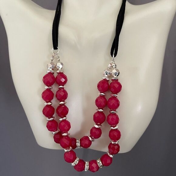 White House Black Market Necklace Cord Beads - Picture 2 of 4